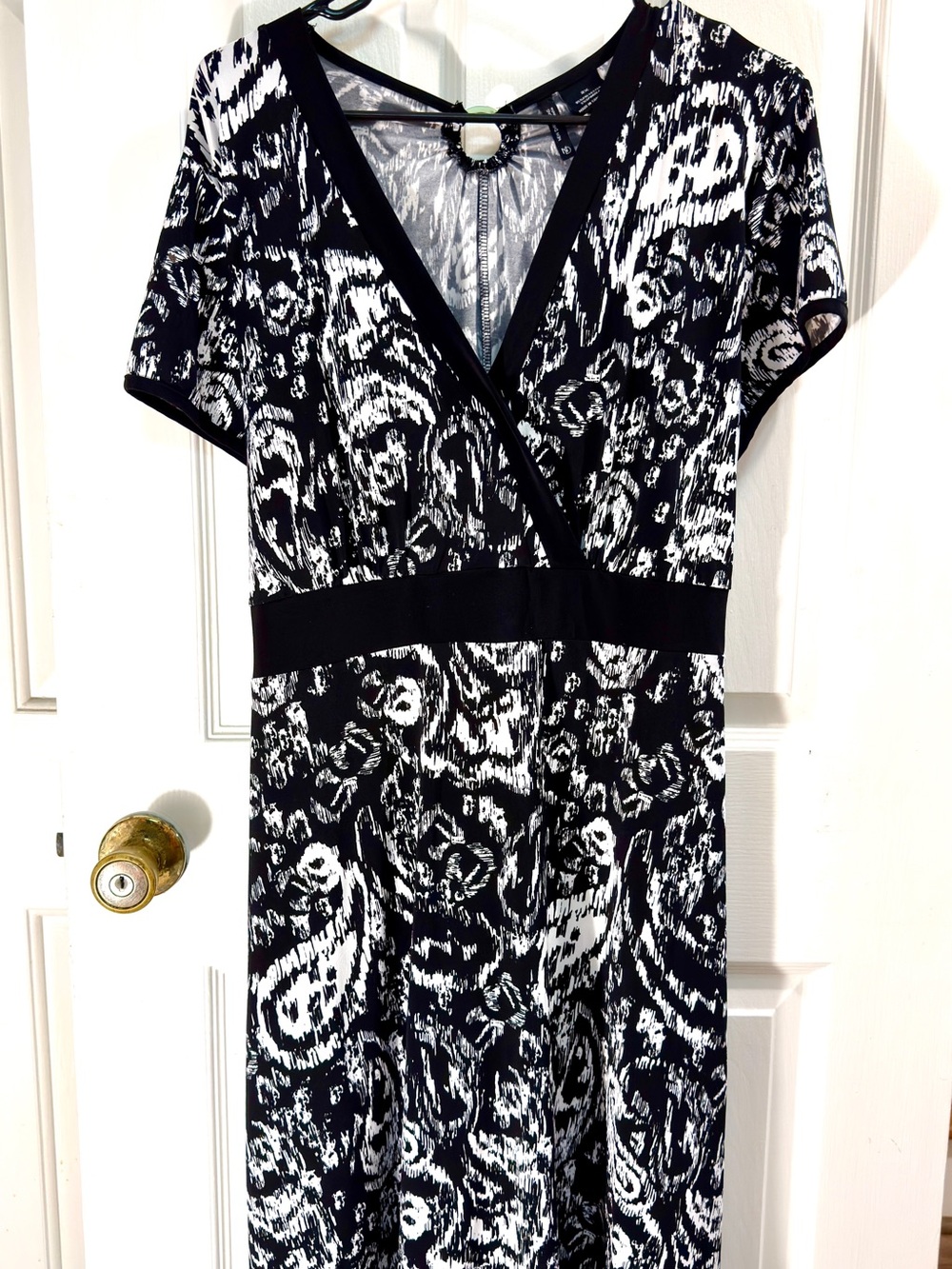 new directions Black and White Printed Wrap-Style Dress